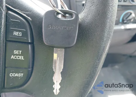 2000 Ford F-150 Work Series/Xl/Xlt из США, поврежденный, VIN 1FTPF18LXYNA72484